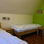 بيت للعطل A12 Rote Haus Am Haff Ostseebad Rerik *